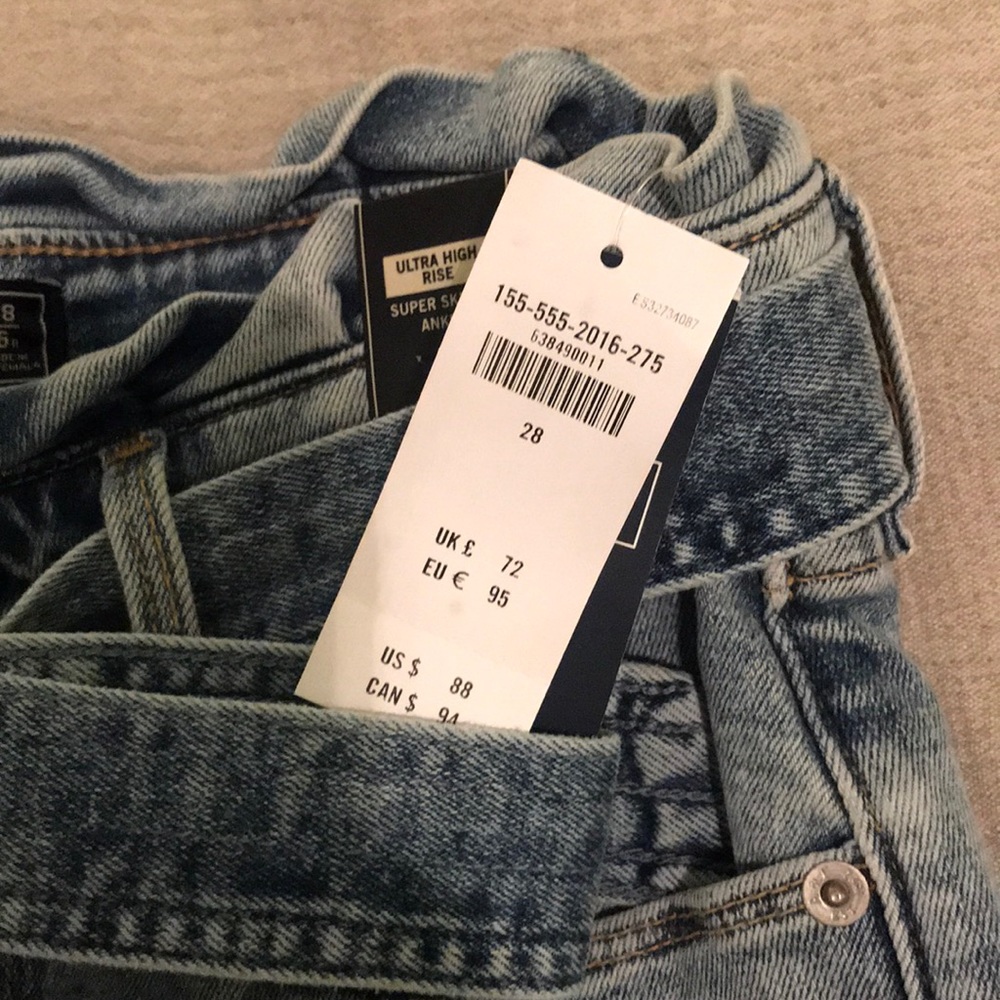 Ultra High Rise Jeans - Picture 4 of 4